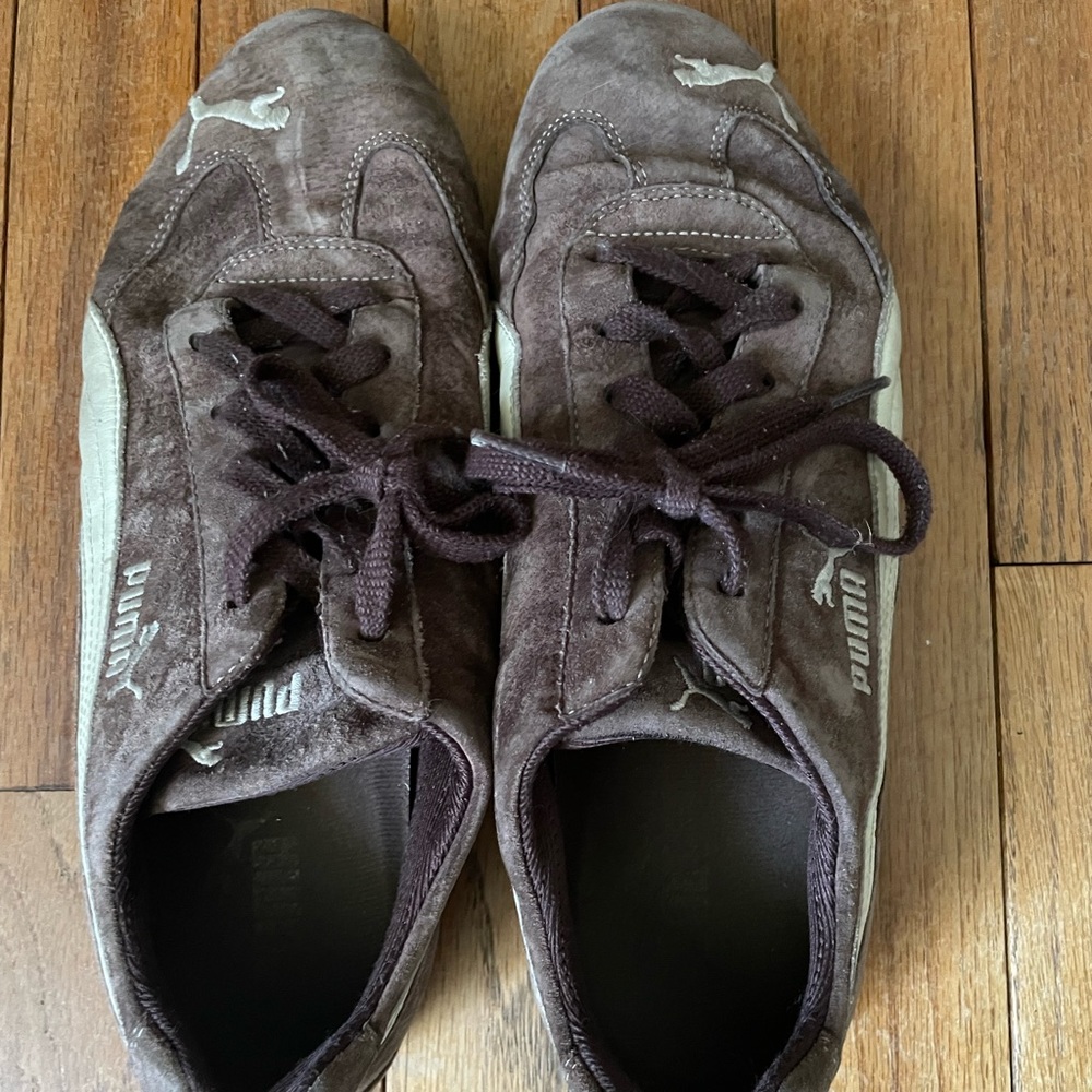 Lightly worn Puma sneakers size 10